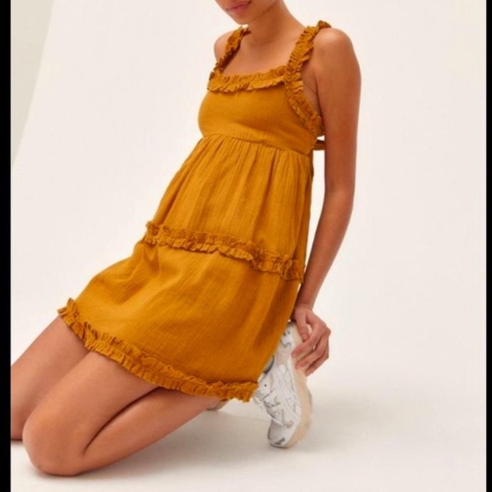 UO Georgia Linen Tie-Back Apron Dress